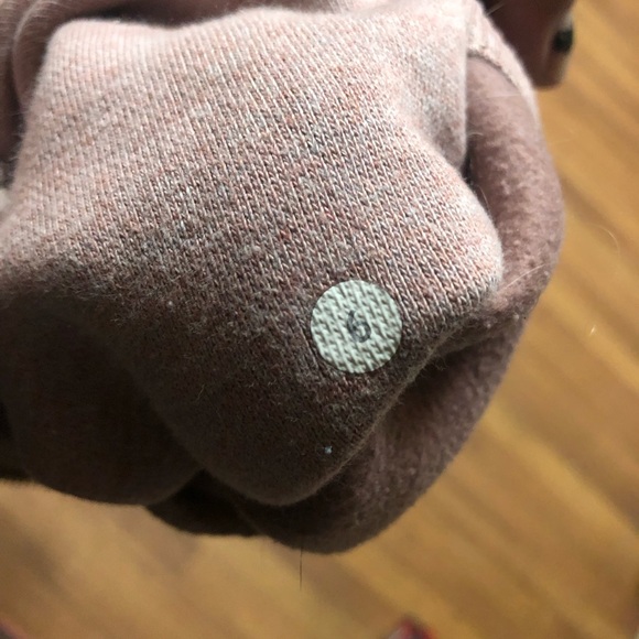 Lululemon Women's Hooded Jacket in Light Pink - Picture 5 of 10